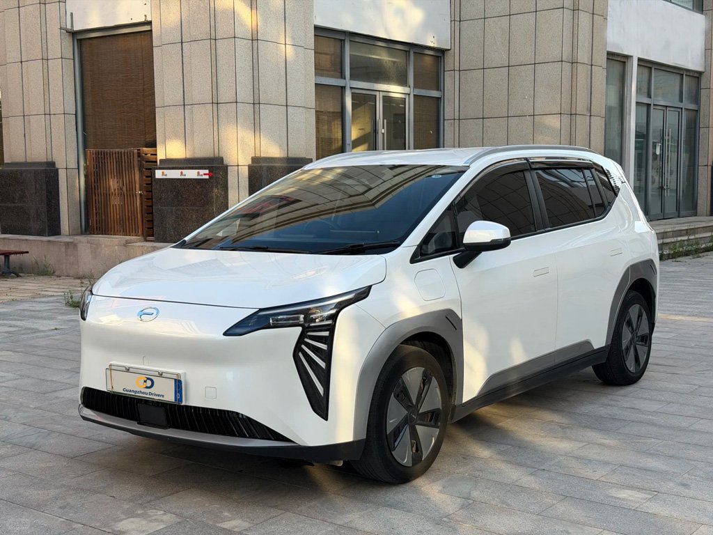 5-Seater-Aion-Y-Suv
